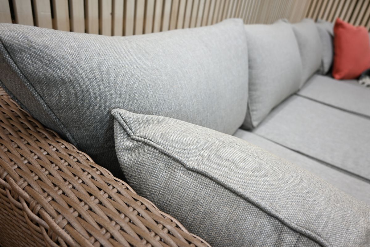 Concept hjørnesofa m/puter - mørk natur/patinagrå