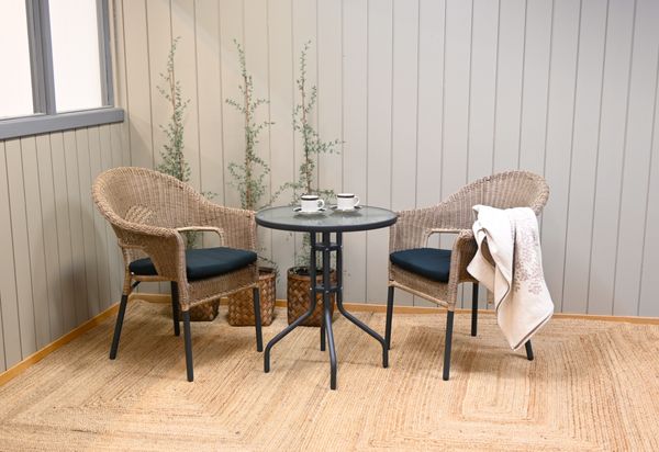 Hovedbilde Savona sett 2 stablestoler+bord Ø60 cm - antrasittgrå/naturtone