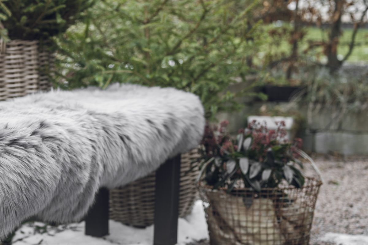 Skinnwille Gently dobbelt saueskinn - lys grå