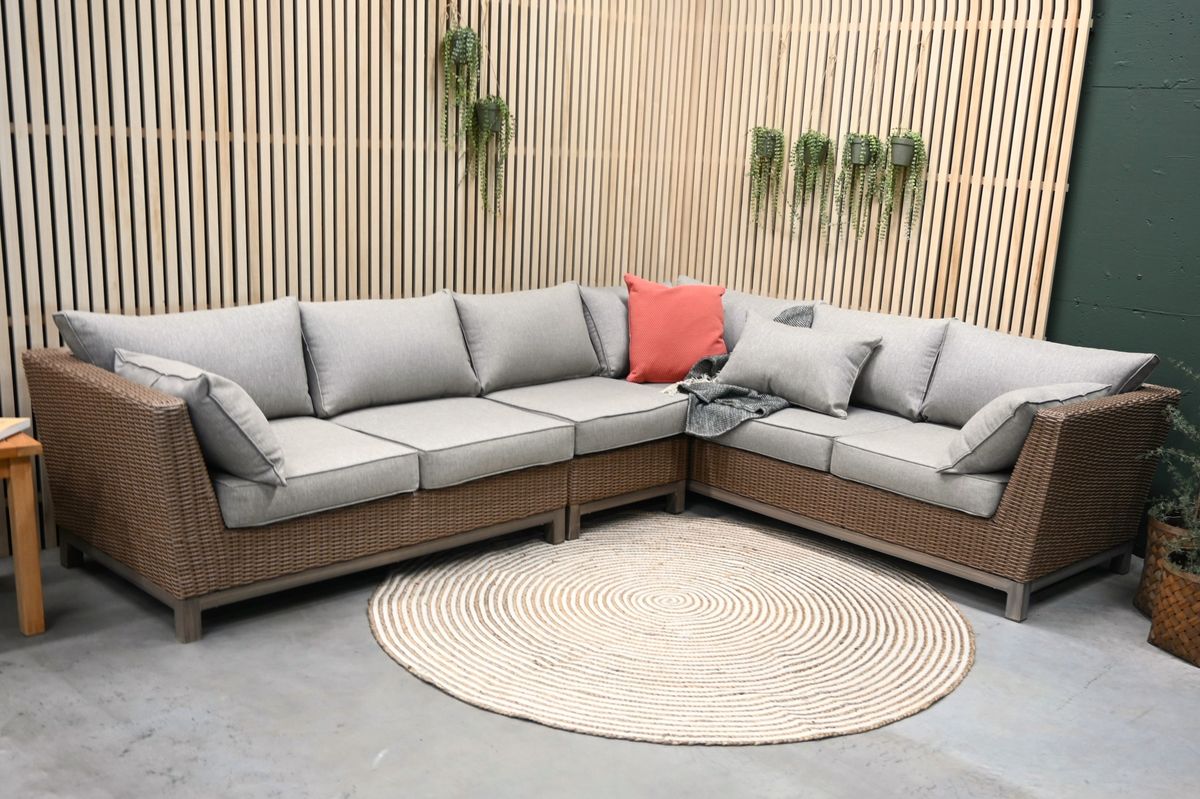 Concept hjørnesofa m/puter - mørk natur/patinagrå