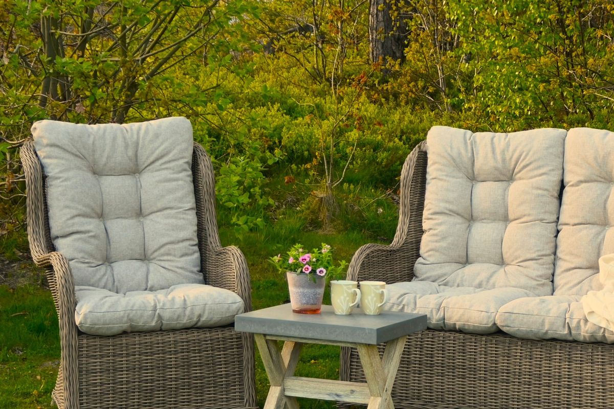 Flock Høy putesett 3+1+1 - design Linebeige, 5 puter 